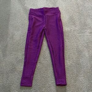 Women’s Leggings/High Waisted Yoga Pants Textured Purple w/pocket Size L NEW